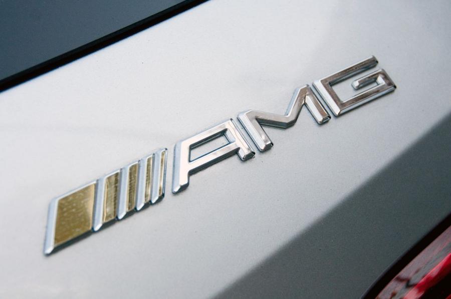  Mercedes-Benz ML63 AMG 2012 года  (фото 39 из 70)